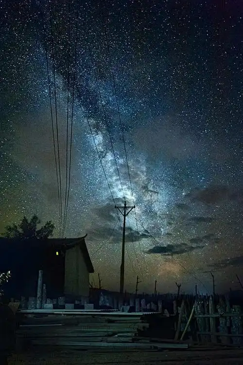 乡村的夜晚的唯美句子_晶羽文学网