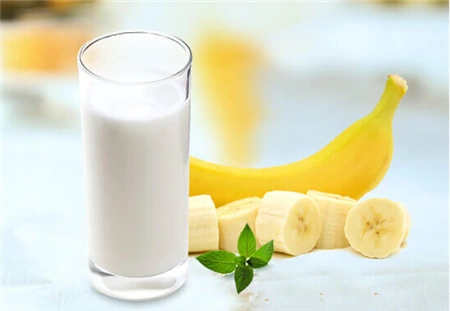【香蕉牛奶怎么做好吃】香蕉和牛奶怎么做好吃_香蕉牛奶的做法_亲亲宝