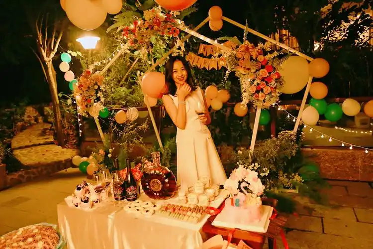 图说怎样创造浪漫的生日派对