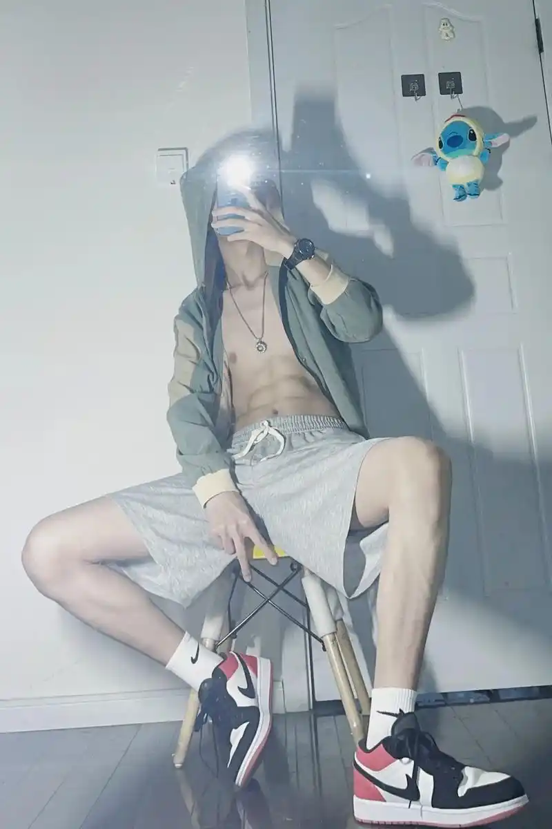 评论你最想要男孩子身上的一样东西#体育生#腹肌 #射手座 - 抖音