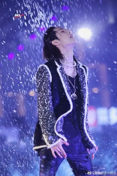 王一博#wyb#王一博有翡#王一博无感水舞台 神级舞台太燃了,太炸了!