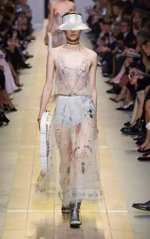 【面料关注】透明薄纱 | 朦胧美