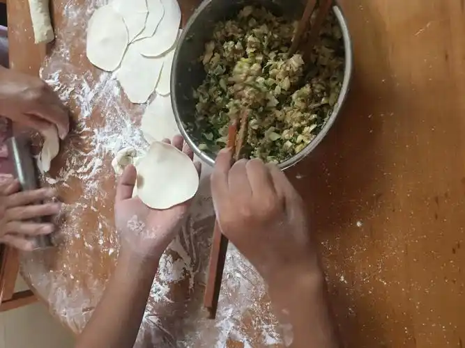 包饺子