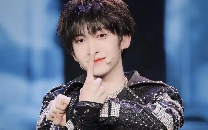 清纯在霸气面前不值一提神级直拍intothefireinto1刘宇