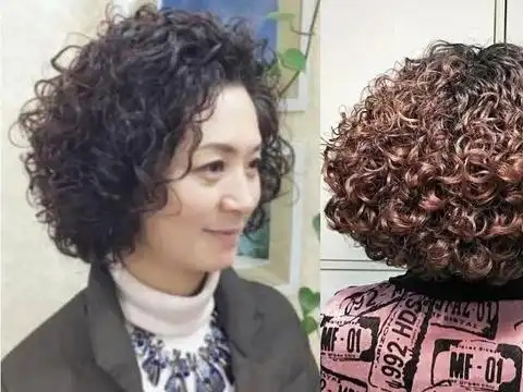 60岁女人别总烫小卷发,试试优雅又大气的摩根柔卷烫,减龄又时髦|发型