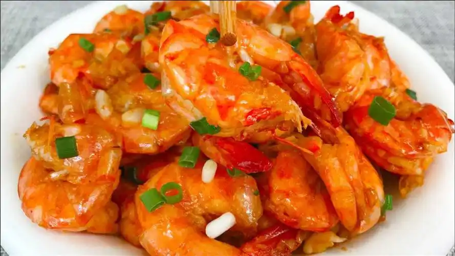 蒜蓉大虾的家常做法,蒜香浓郁,味道鲜美,越吃越过瘾