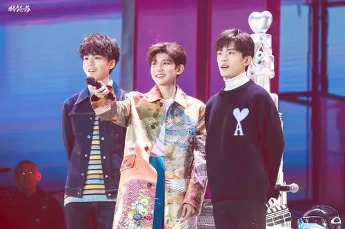 偶穿七章 tfboys全部集结了