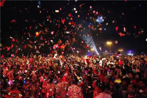 今年跨年哪儿都不去!我就在家!里!呆着!