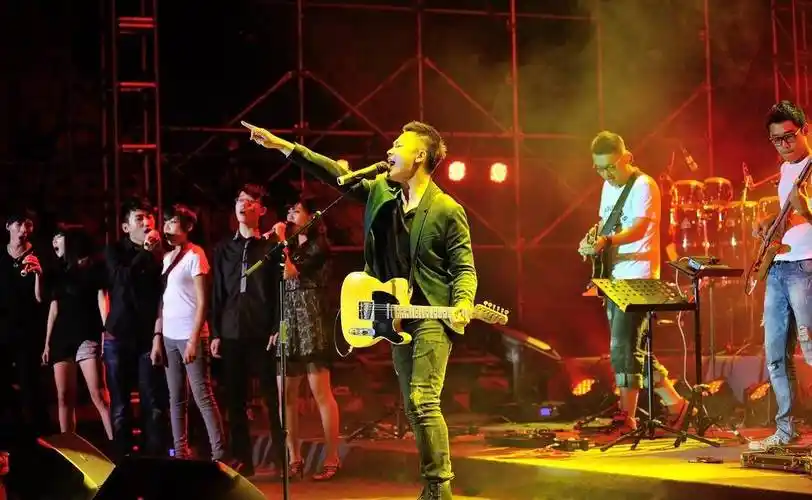 被称发展"最差的好声音冠军",用实力打脸众人,歌手梁博的传奇_中国