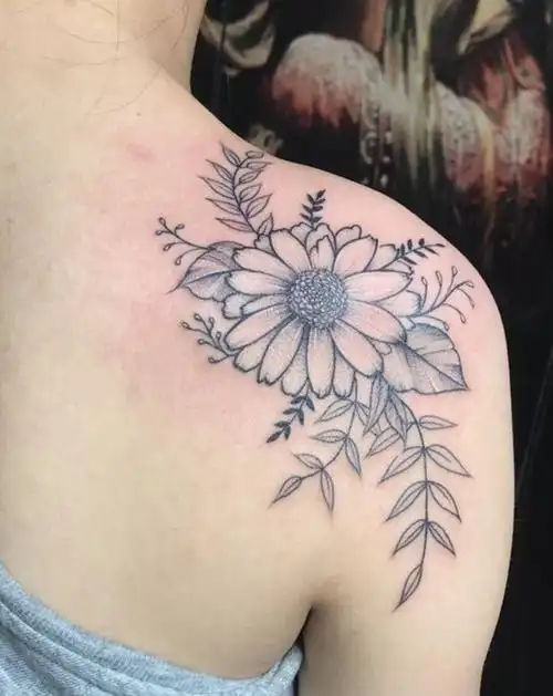 素花纹身图片_肩部点刺纹身图案