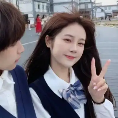 高清好看的美女帅哥情侣头像合照图片