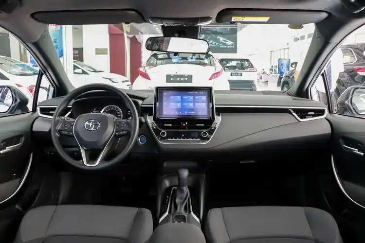 雷凌内饰-后排-动力-易车