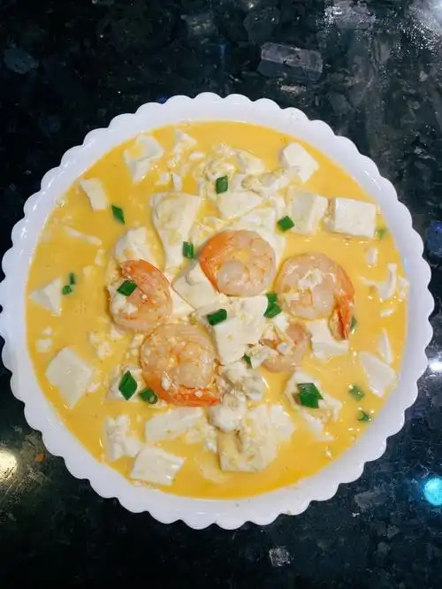 咸蛋黄虾仁豆腐羹