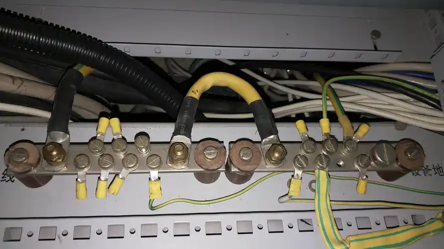 2.机柜地线环接.