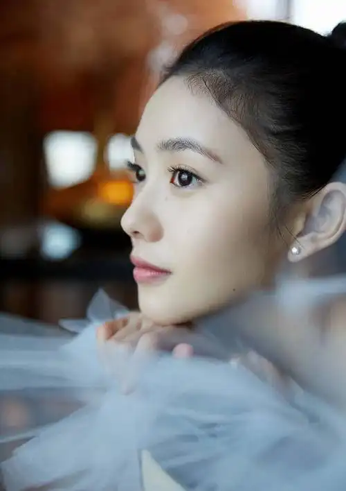 刘浩存:00后女星中的颜值清流