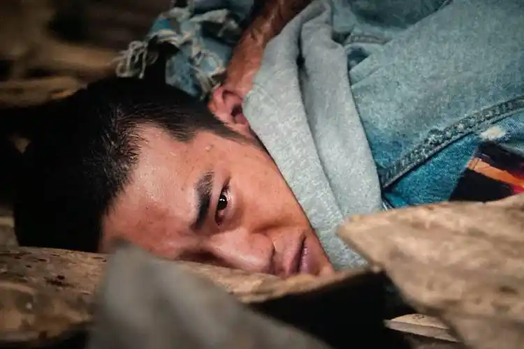 易烊千玺少年的你剧照易烊千玺除了是《奇迹》的主演外,还是《奇迹》