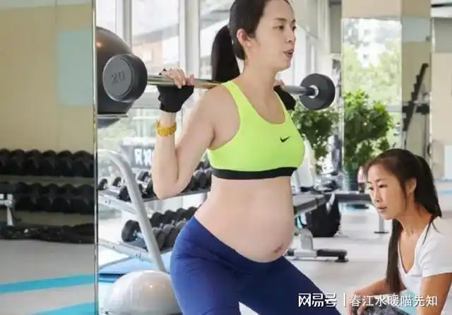 唐艺昕孕期不长肉晒孕照四肢纤细网友魔鬼身材