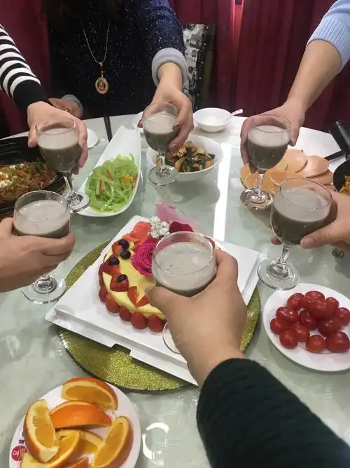 生日快乐!干杯!