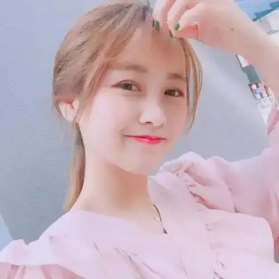 小清新女生头像,可爱搞怪嘟嘟嘴很迷人