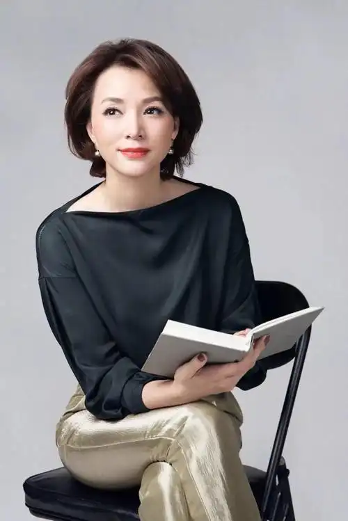 董卿:优雅,一个人最美的精神长相