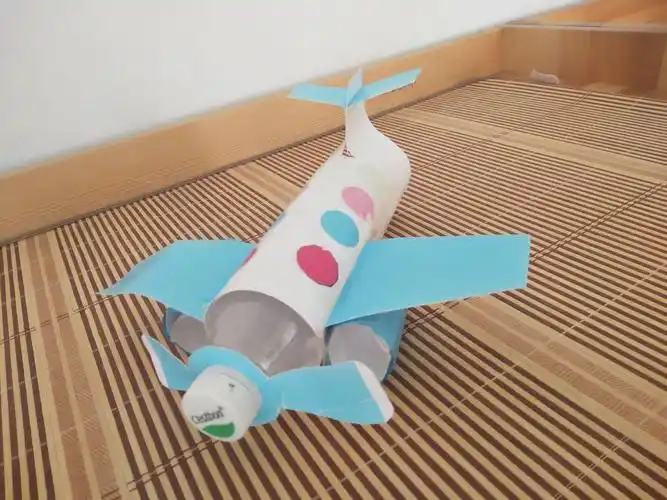 金霞美墅幼儿园叮当班"军事模型"亲子手工作品大赛