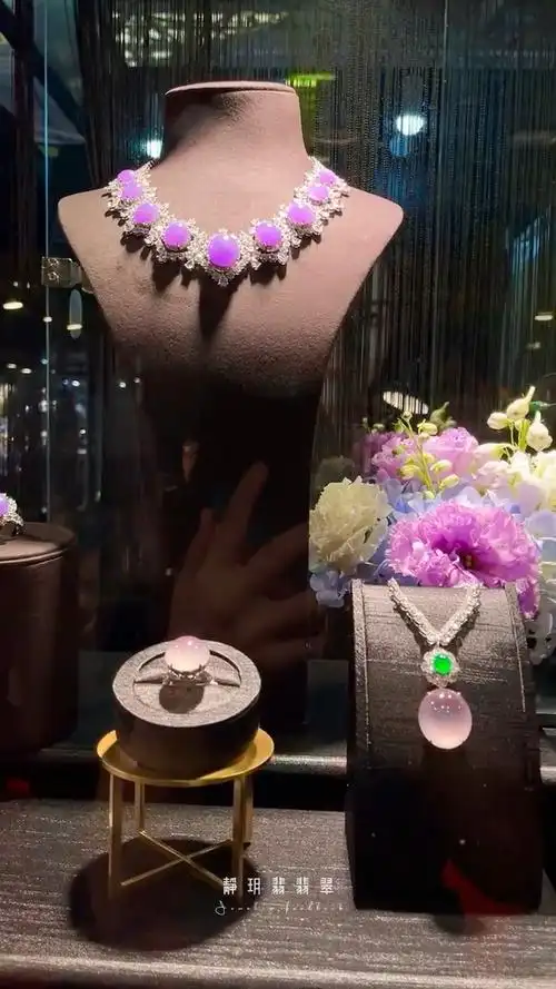 珠宝展day2|翡翠盛宴,大饱眼福珠宝展精彩火爆延续中.