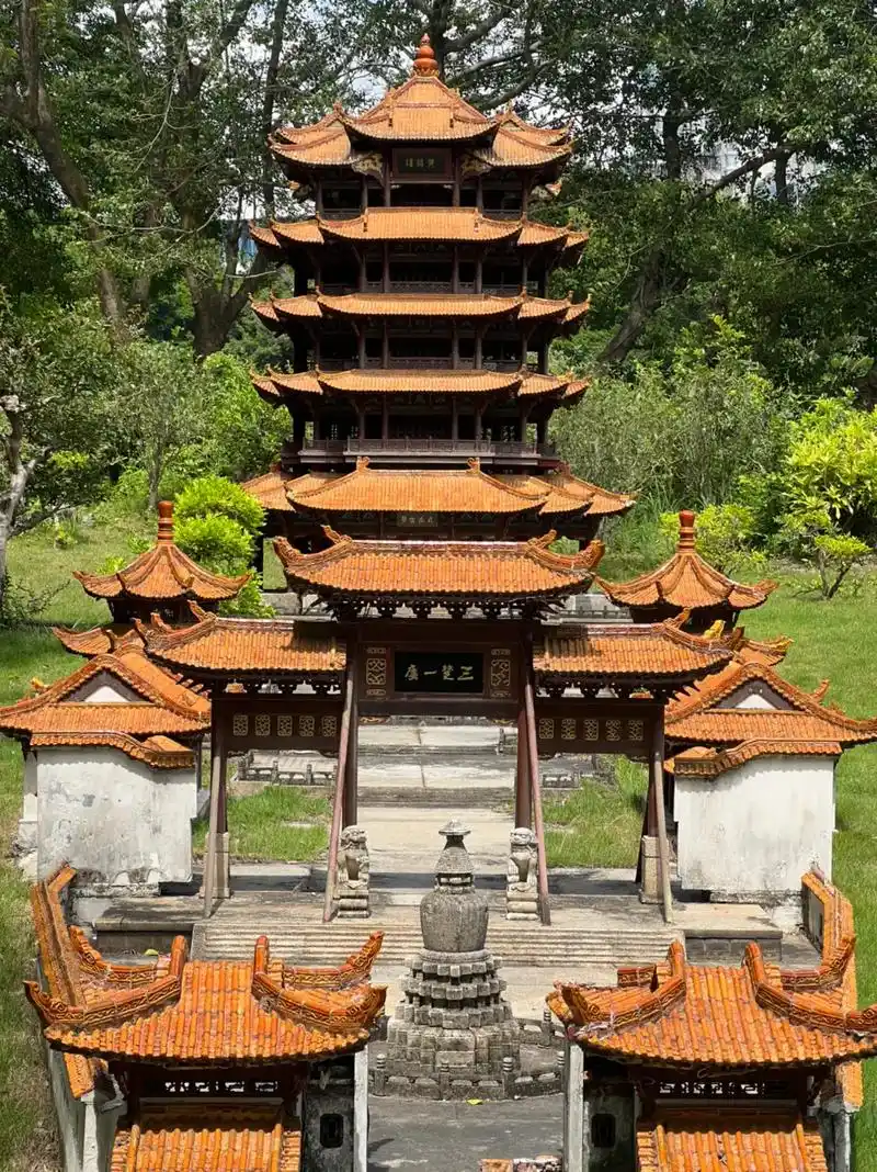 古建筑之美 #景点打卡 #荷塘美景 古风打卡 - 抖音
