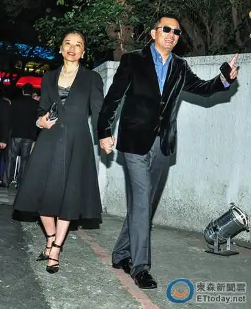 梁朝伟,刘嘉玲牵手现身张震婚礼 魏德圣:我来借厕所