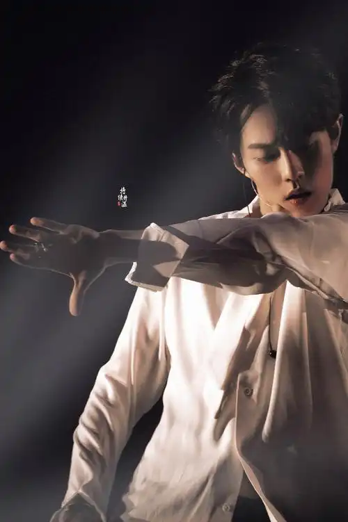 肖战2018杭州演唱会