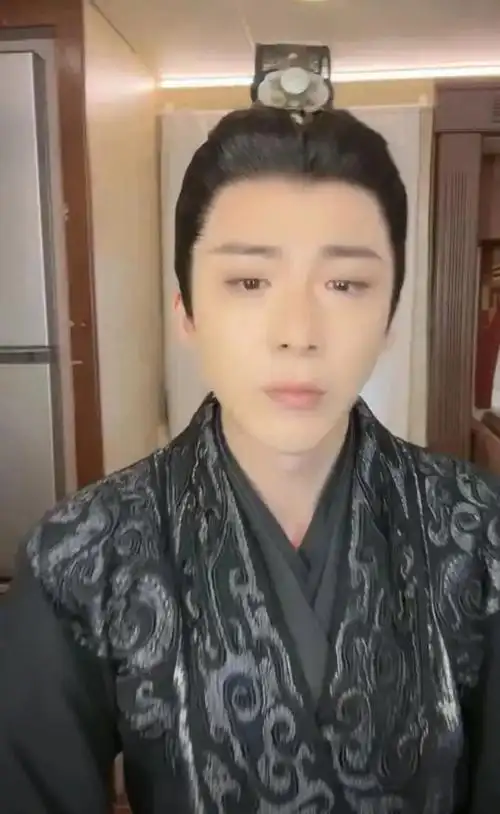 刘宇宁否认出演将门毒后晒素颜照回应没接到过剧本别骂