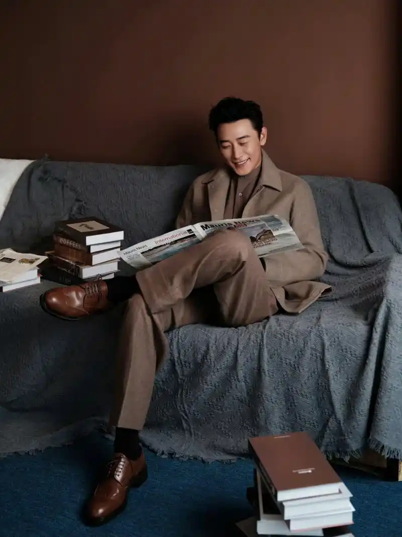 孩子大了罗晋终于出来营业了,还是一如既往的帅气,什么时候有新作品呢