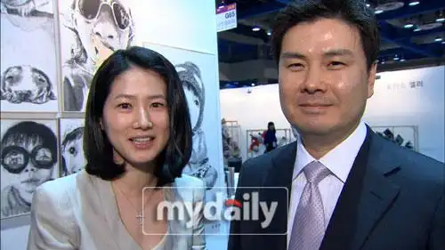 沈银河与丈夫看艺术展