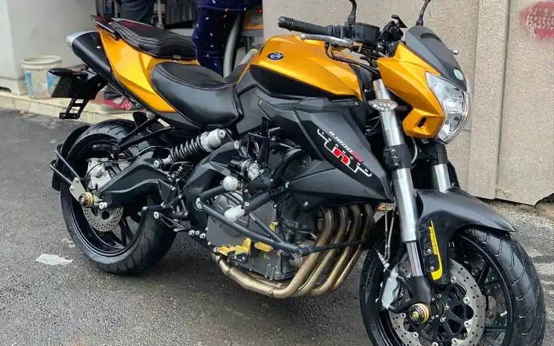 大年初六骑我的龙6出来溜溜黄龙600