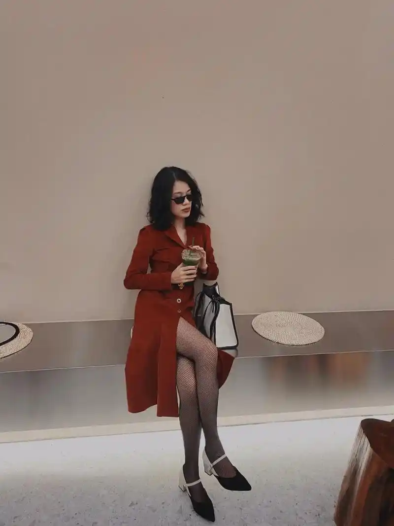 女人不仅要善变,还要百变,要自信独立性感冷艳高贵俏皮可爱文静 - 抖