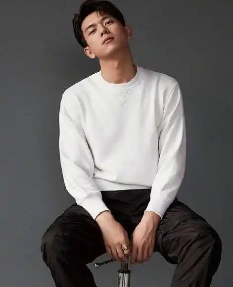 李现成了"7月男友",他的经纪人杨天真也跟着上了热搜,她号称"中国最