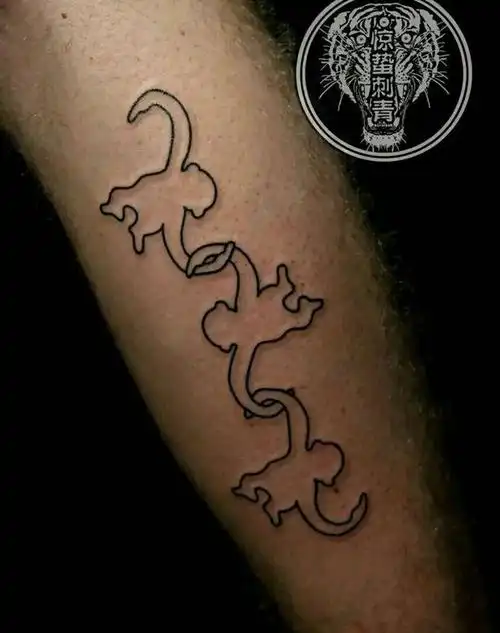 玩耍的长臂猴tag标签:纹身师:刘绯纹身店:惊蛰刺青龙纹身图片_背部
