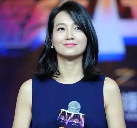 主持人朱丹:与林涵离婚后,二婚嫁周一围生两子,在卑微中幸福