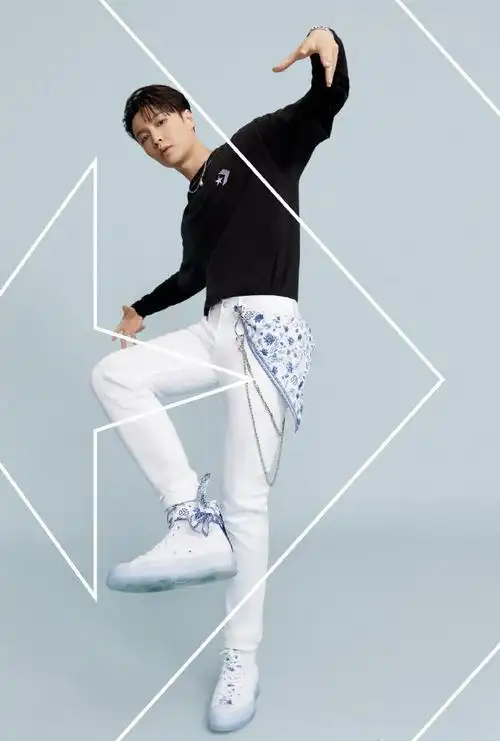 天环潮流眼#@converse中国携手品牌代言人张艺兴@努力努力再努力x