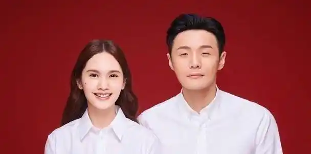 李荣浩求婚视频曝光,全程紧张又感动,昔日可爱教主修成爱情正果