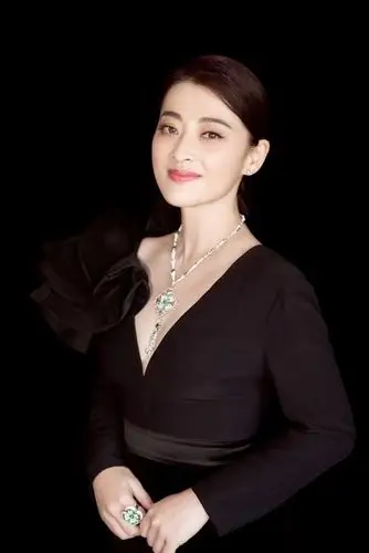 46岁梅婷近照曝光,素颜出镜皮肤白嫩,不老的实力派演员?