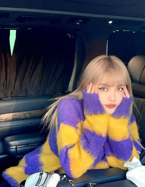 被拍与男星拥吻,周扬青不理热搜发文营业,粉丝直呼不要恋爱脑!