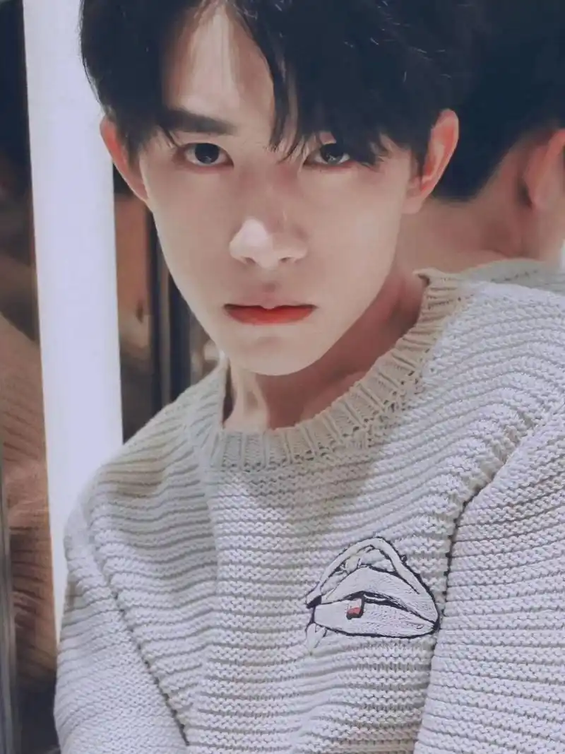 易烊千玺手机壁纸分享