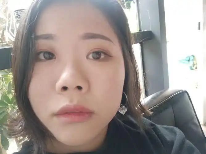 女生塌鼻子是种怎样的体验?