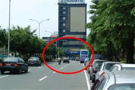 没想到靠路冲发了财!