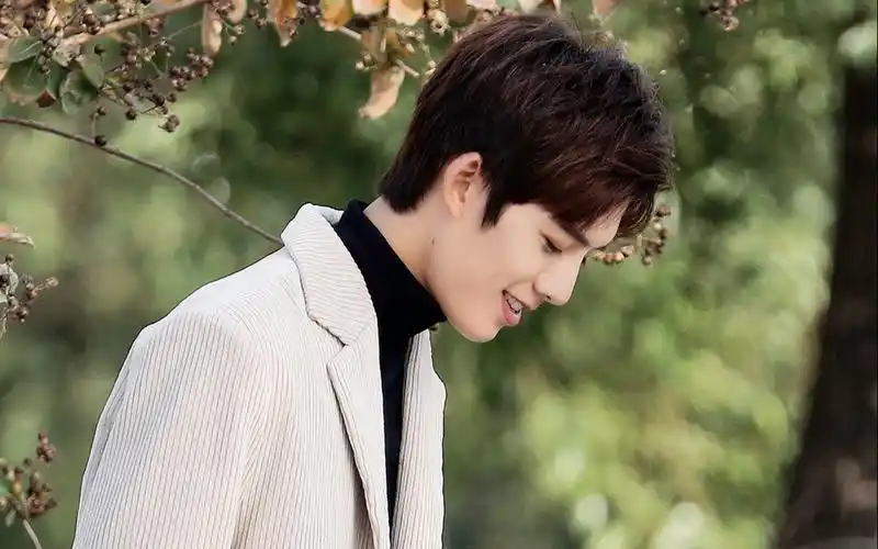 【邓超元】2020年9月23日 芭莎直播_哔哩哔哩 (゜-゜)つロ 干杯~-bili