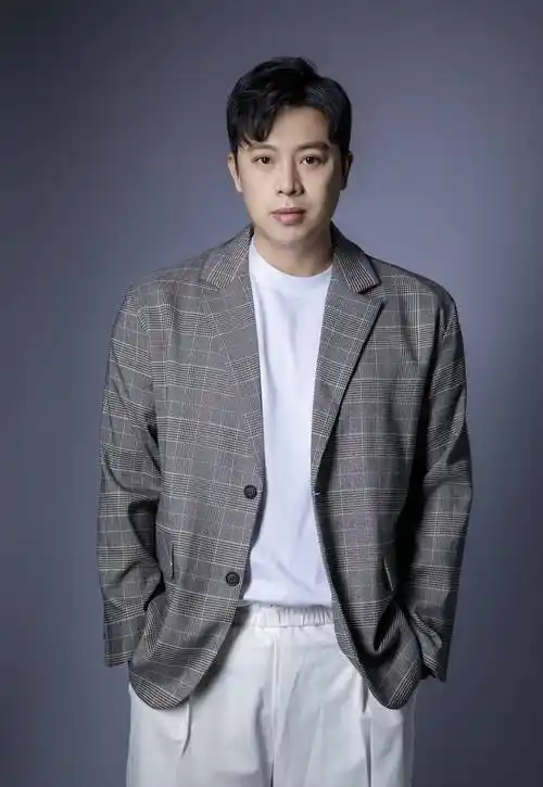 实力歌手金润吉 倾情演绎电影《深海危机》宣传推广曲《空荡荡》_歌曲