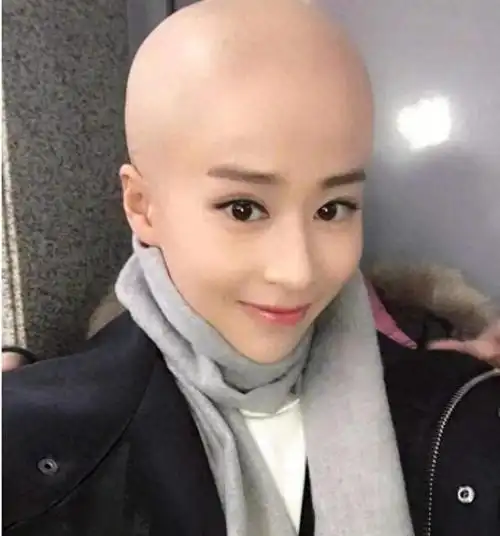 女星们的敬业与美貌:为角色剃光头,颜值依旧惊艳