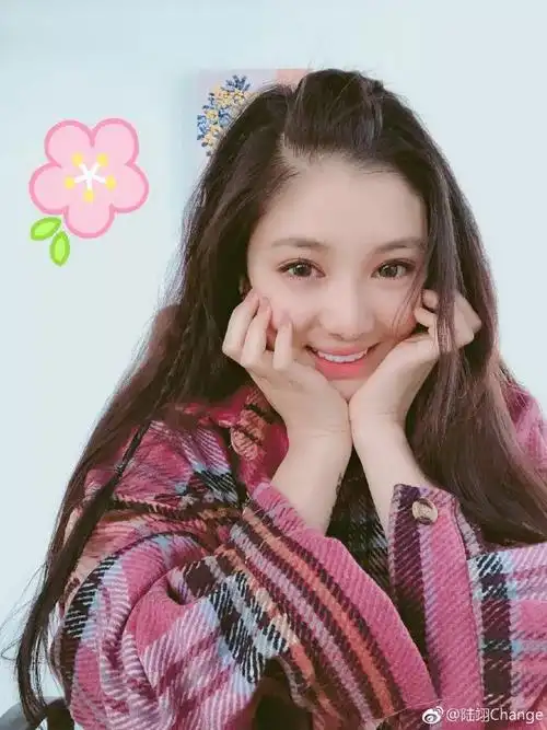 还记得2011快乐女声陆翊吗?她现在长这样啦!