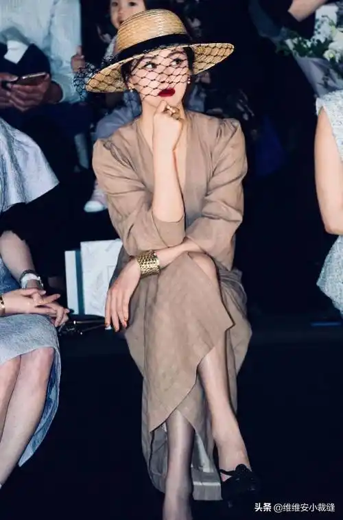 女星朱珠北京结婚,8年连登"全球最美面孔",穿修身裙妩媚动人_感觉