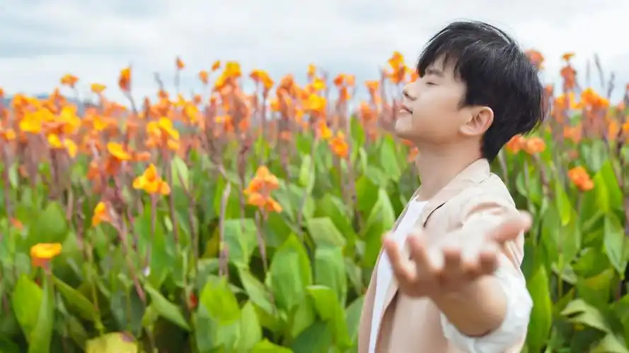 爱人啊·mv花絮图|张杰_新浪新闻